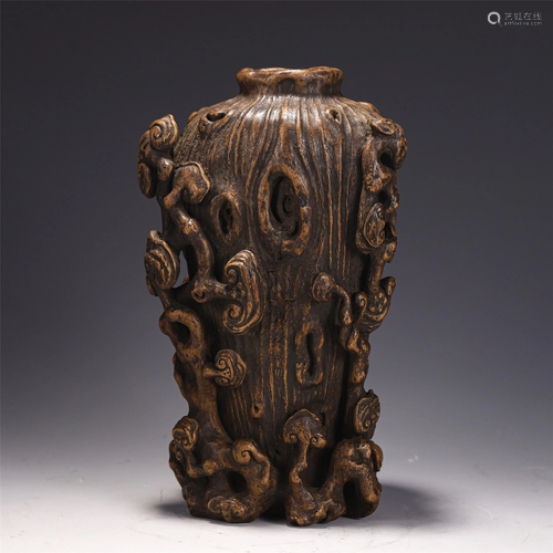 A CHENXIANG WOOD CARVED VASE