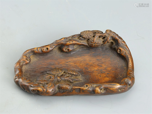 A CARVED PINE CHENXIANG WOOD BRUSH WASHER