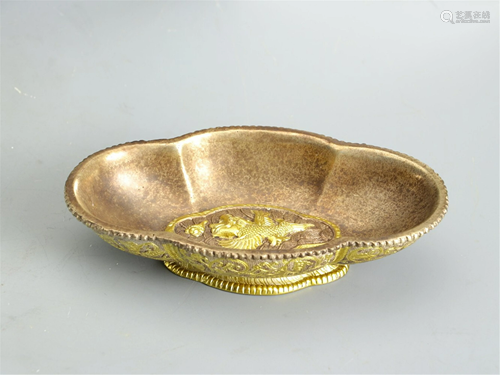 A GILT COPPER ALLOY FLOWER SHAPED CUP