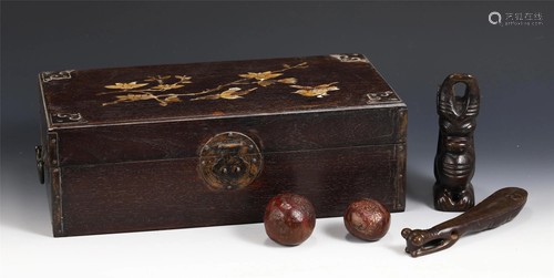 A GROUP OF SOAPSTONE DECORATIONS WITH BOX