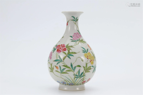 A FAMILLE ROSE FLORAL VASE