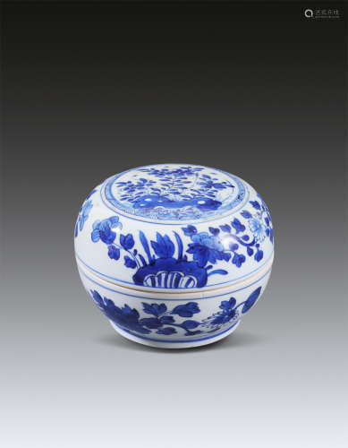 清康熙青花花卉纹捧盒(1661-1722）