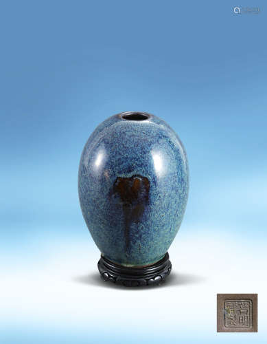 清乾隆名家葛明祥制宜兴均釉红紫砂橄榄瓶（1736-1799）