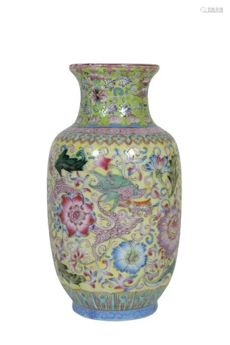 ANTIQUE CHINESE PORCELAIN DRAGONS VASE