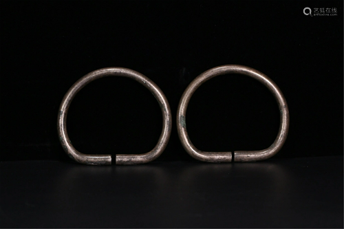 PAIR OF SILVER BANGLES