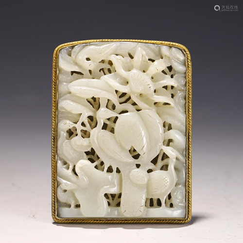 A CARVED JADE INLAID GILT BRONZE BELT HOOK