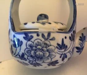 Chinese Blue White Teapot, Estate Decor