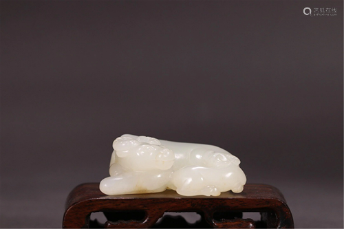 A JADE CARVING OF MOTHER-AND-SON CATTLE