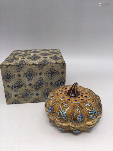 A MELON SHAPED SILVER GILDING FLORAL BOX AND COVER