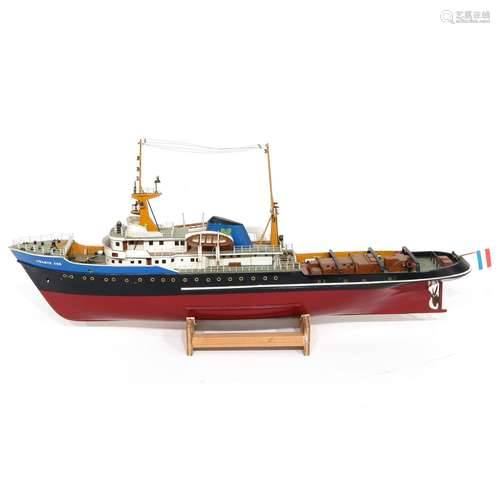 A Model Ship