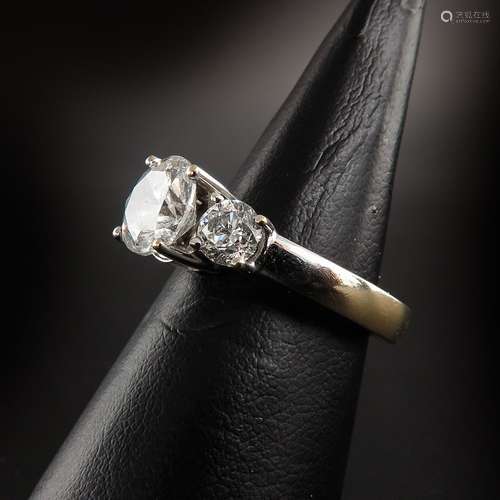 A Ladies 18KG 3 Stone Diamond Ring