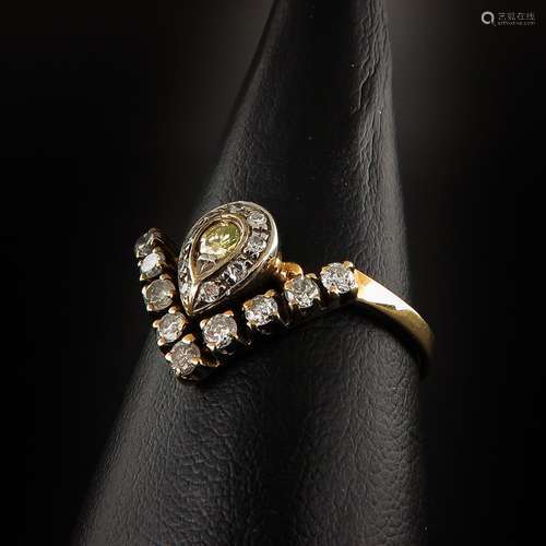 A Ladies Diamond Ring