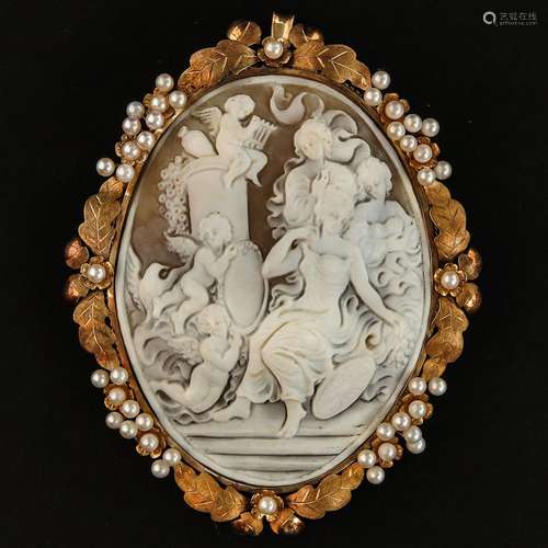 A Large 19th Century Cameo in 14KG Frame