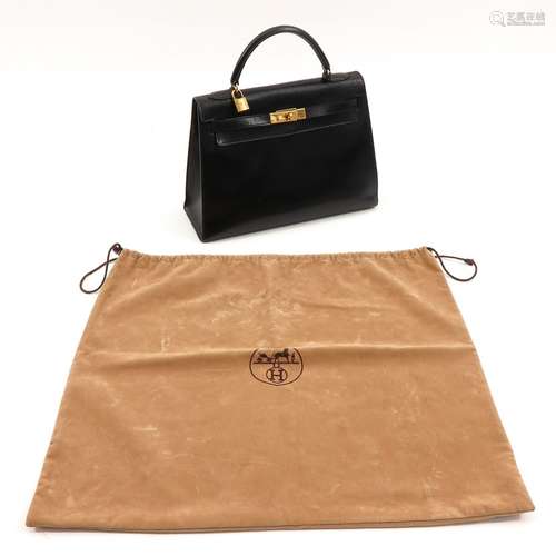 A Vintage Ladies Hermes Kelly Bag