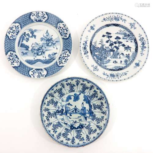 A Lot of 3 Blue and White Plates