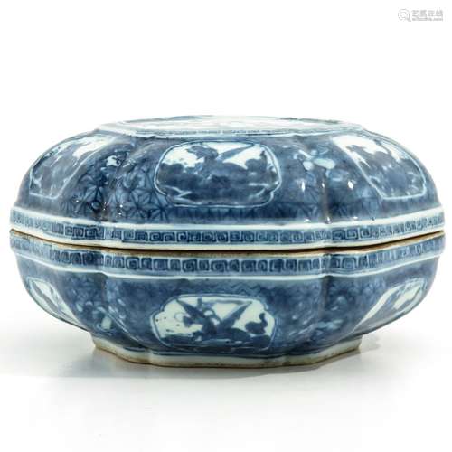 A Blue and White Dish with Cover