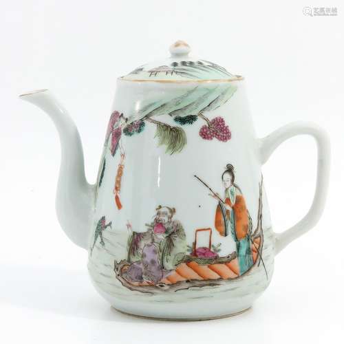 A famille rose teapot