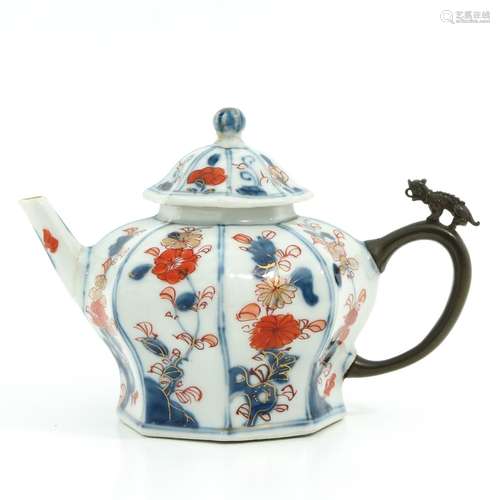 A Imari Decor Teapot