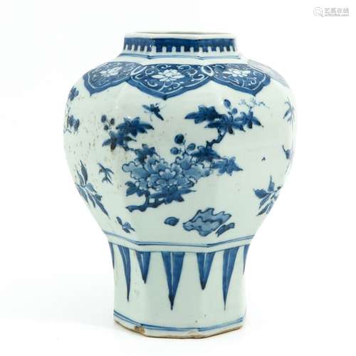 A Blue and white Baluster Vase