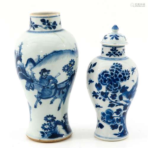 A Lot of 2 Blue and White Vases