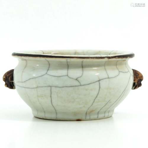 A Crackle Decor Censer