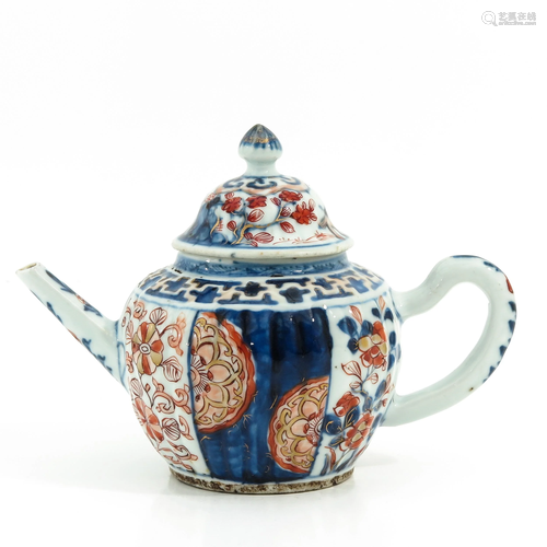 An Imari Decor Teapot