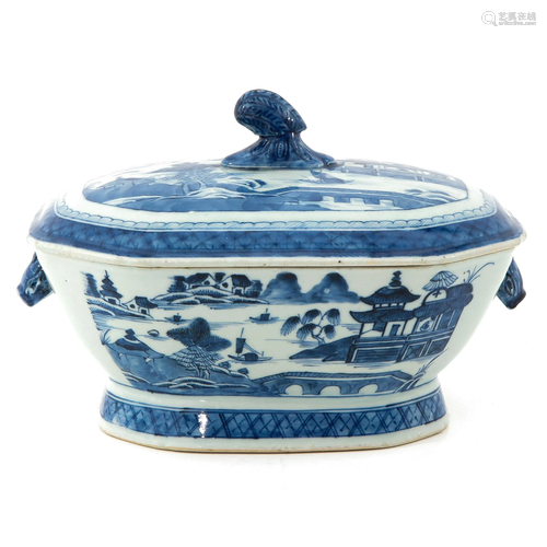 A Blue and White Tureen