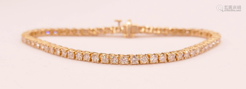 Lady's 4ctw Diamond Tennis Bracelet 14k Gold