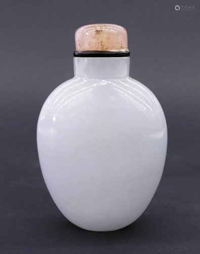 Chinese Qing Jadeite Snuff Bottle