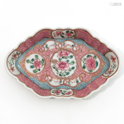 A Famille Rose Dish