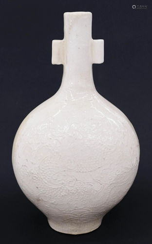 Chinese Qing Molded Dragon Arrow Vase