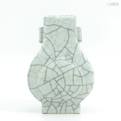 A Crackle Decor Hu Vase