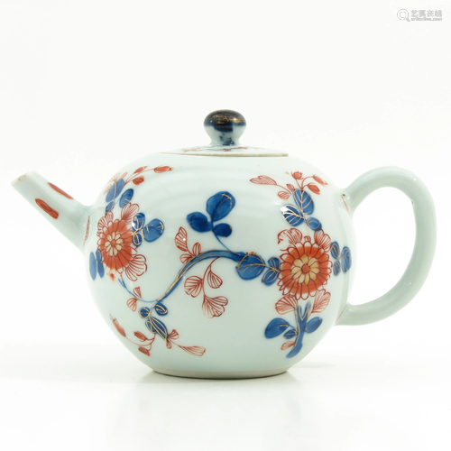 An Imari Decor Teapot