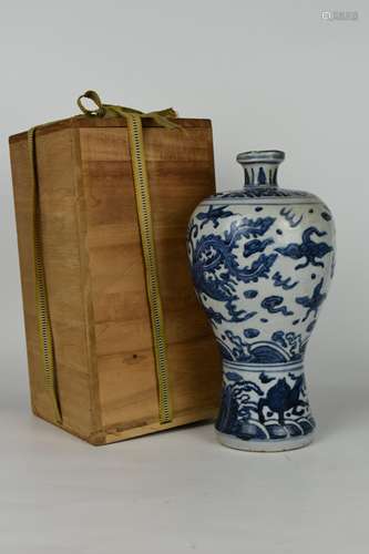 chinese blue and white porcelain vase