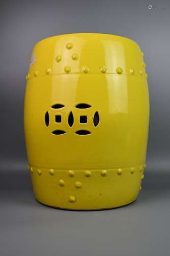 chinese yellow glazed porcelain barrel stool