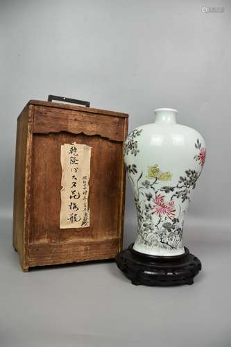 chinese grisaille-decorated porcelain meiping