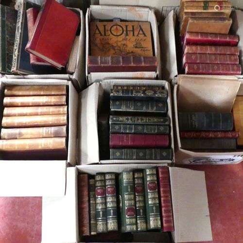 Lot de livres reliés divers dont Balzac, Victor Hugo, Henri ...
