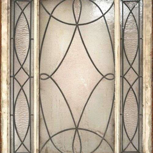 ELEMENT d'huisserie vitraillé en verre cathédrale incolore. ...