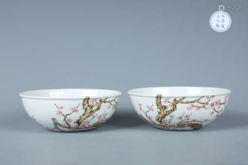 A Pair of Enamel Plum FLower Bowl