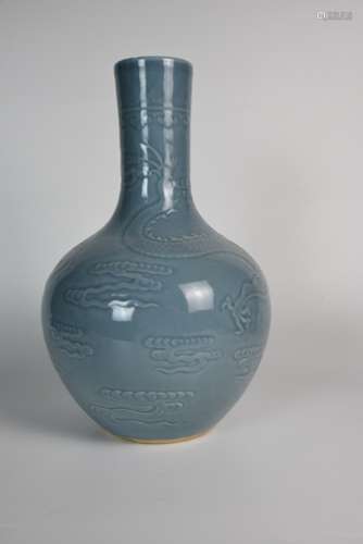 A Blue Glazed Dragon Pattern Vase