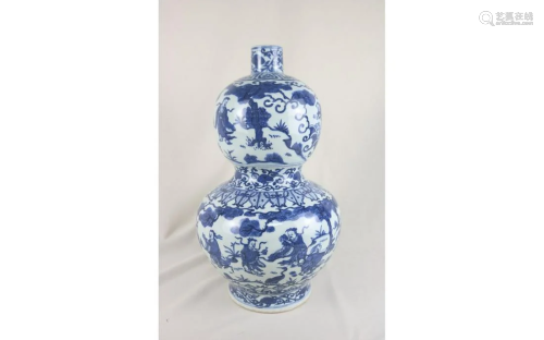 Chinese Blue and White Double Gourd Porcelain Vase