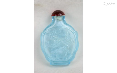 Chinese Pecking Glass Snuff Bottle