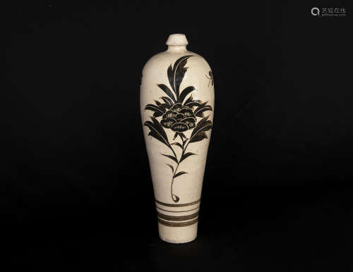 宋代-磁州窯白地黑花瓶