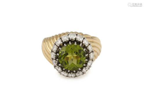 PERIDOT-RING MIT DIAMANTBESATZ