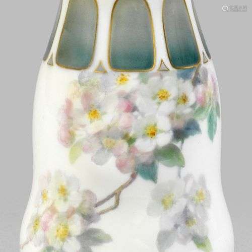 Jugendstil-Vase mit Kirschblütendekor