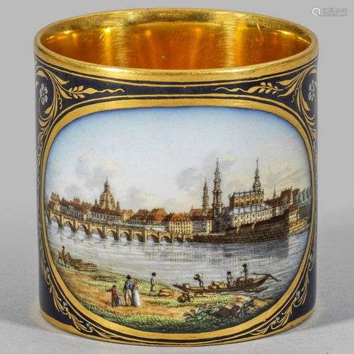 Prächtige Ziertasse mit Ansicht von Dresden