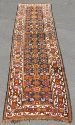 Gallery rug. Runner carpet.