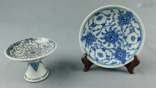 2 x Blue - White porcelain.