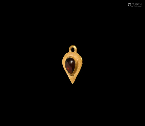 Medieval Gold Teardrop Pendant