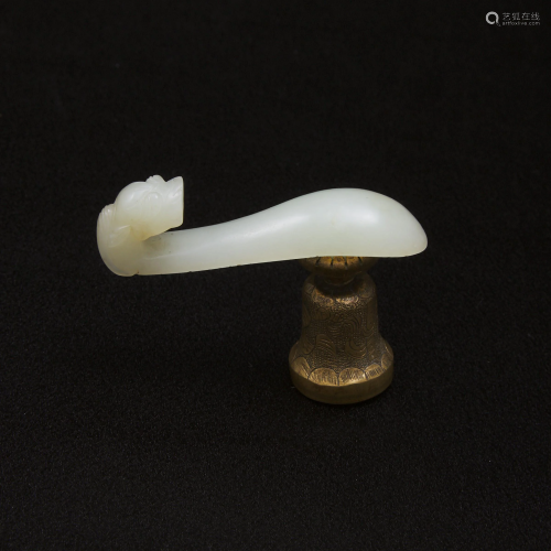 A White Jade Dragon Belt Hook, Late Qing Dynasty,